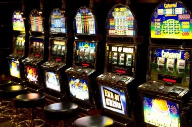 Push Gaming slot interface on kapaljudi showing reels, bet controls, and paytable symbol